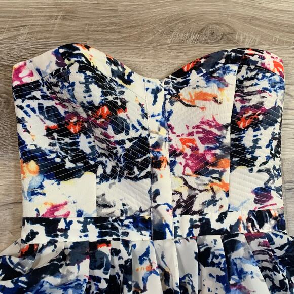 NWT Parker Strapless Dress Abstract Print White Multicolor Fit & Flare Party - Picture 4 of 9